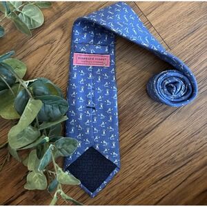Vineyard Vines Bull & Bear Tie 100% Silk Blue Stock Market Trading Made in USA